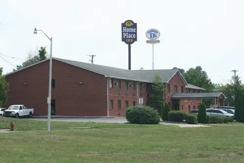 Home Place Inn – Building / Lobby / Hall — photo 2