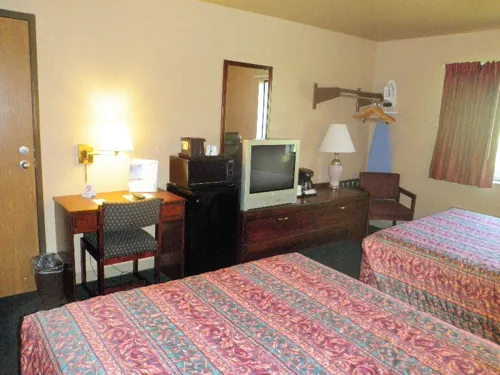 Home Place Inn – Double Room without Kitchenette — photo 2
