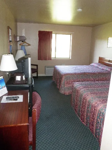 Home Place Inn – Double Room without Kitchenette — photo 3